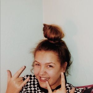 Meet your Posher, Kennedi